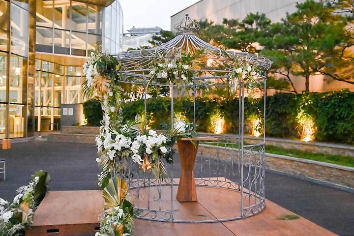 Ballroom/Hall 40 of 60