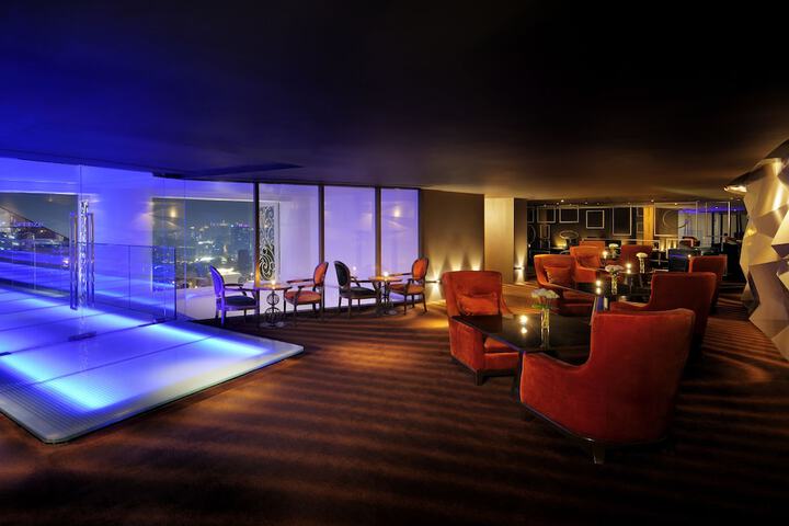 Lounge 170 of 220