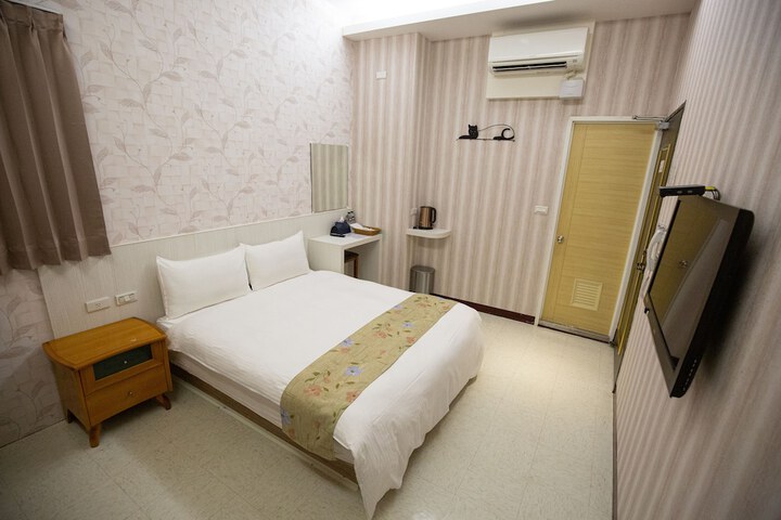 Room 27 of 47