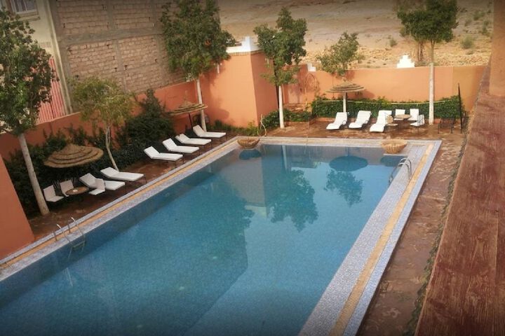 Pool Hotel