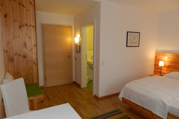 Room 7 of 51