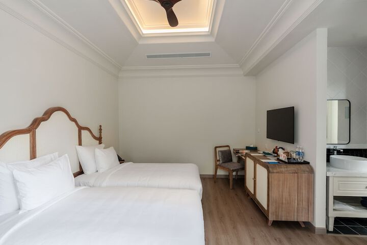 Room 16 of 125