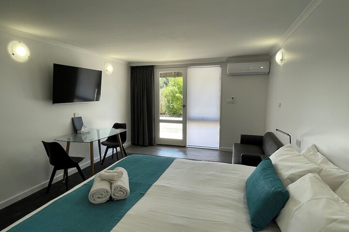 Room 3 of 19