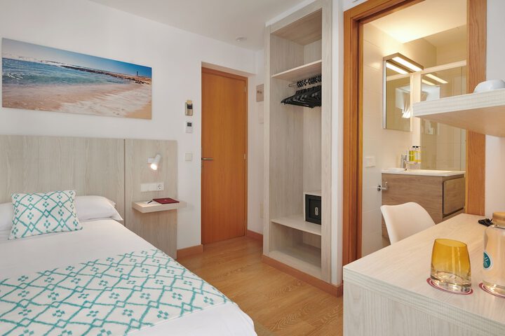Room 21 of 73