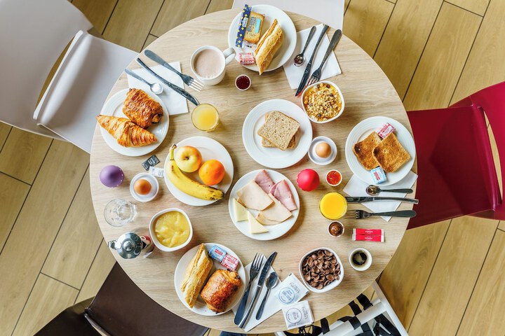 Breakfast/Coffee Service 19 of 20
