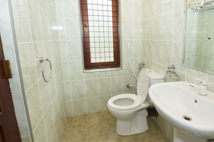 Room 15 of 40