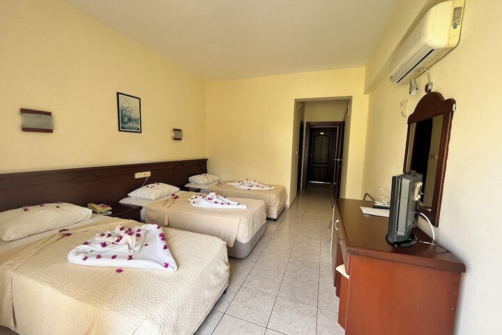 Room 10 of 23
