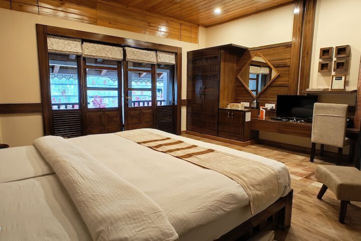 Room 12 of 40