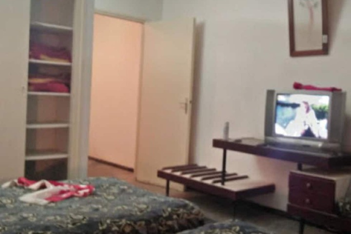 Room 7 of 32