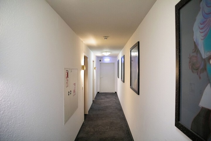 Ballroom/Hall 75 of 81