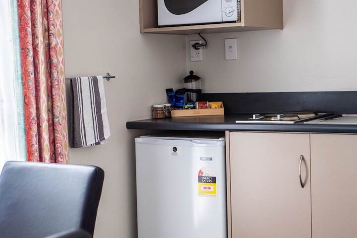 Room 4 of 40