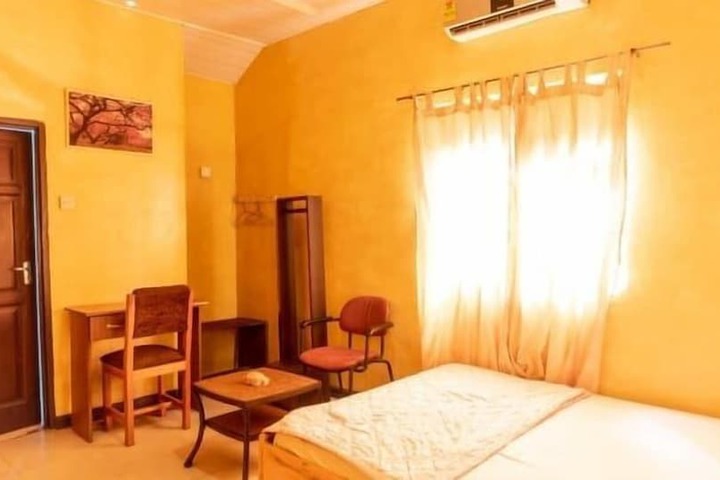 Room 3 of 11