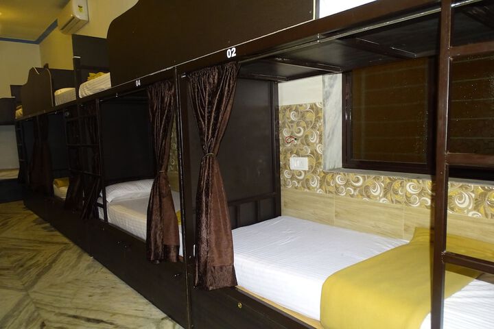 Room 5 of 21
