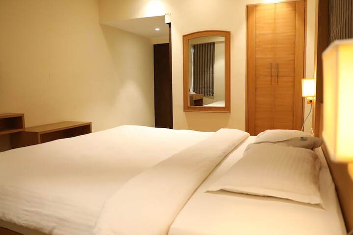 Room 8 of 45