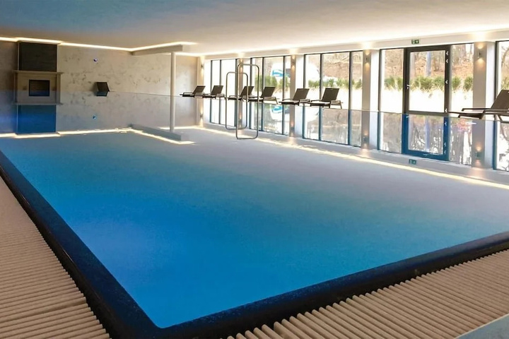 Pool 9 of 21