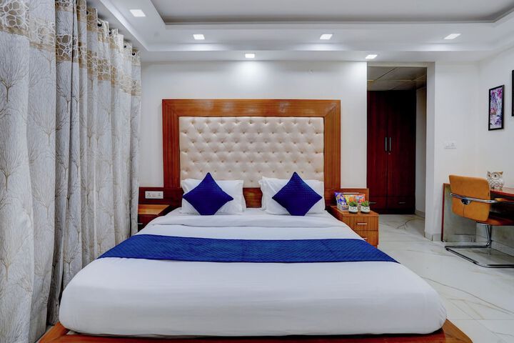 Room 2 of 39