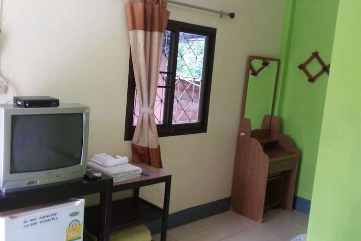 Room 16 of 24