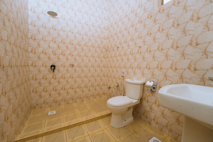 Room 10 of 26