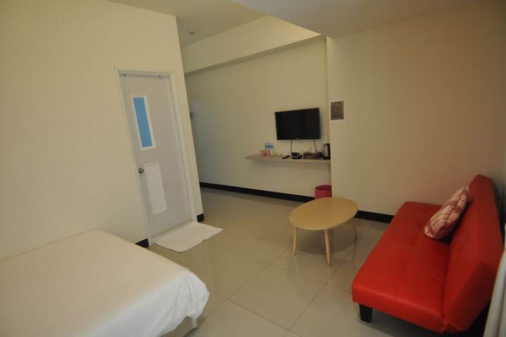 Room 11 of 29