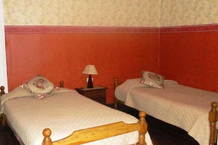 Room 21 of 40
