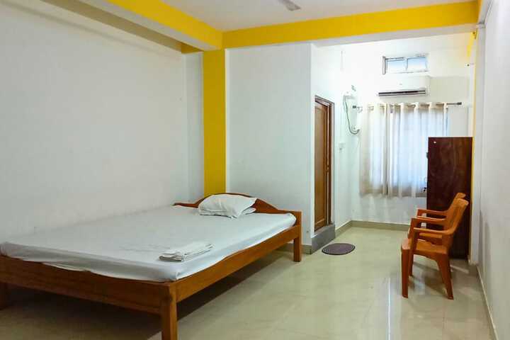 Room 5 of 32