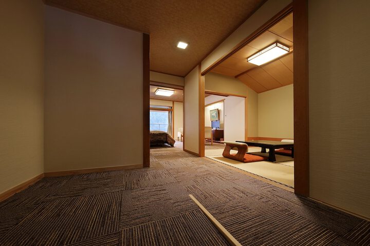Room 15 of 123