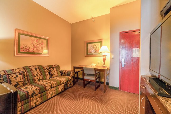 1 King Bed Suite (21 of 33)