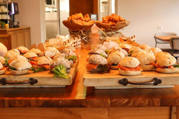 Breakfast/Coffee Service 80 of 92