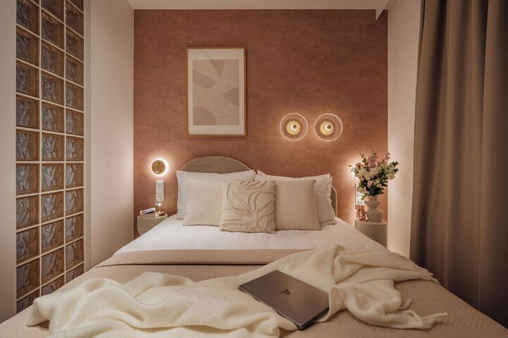 Room 204 of 298