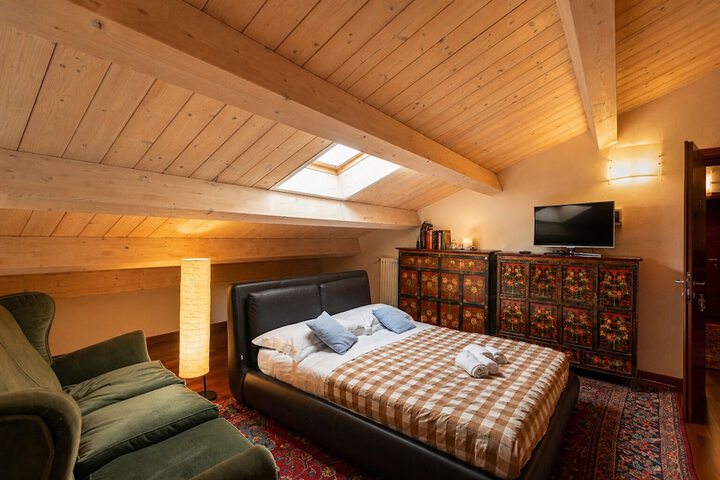 Room 15 of 64