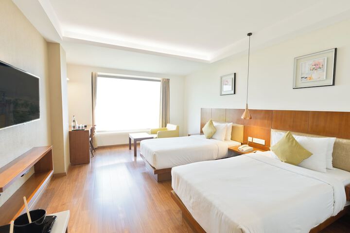 Room 32 of 150