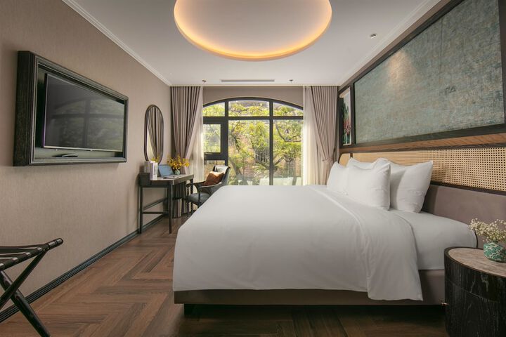 Room 30 of 74