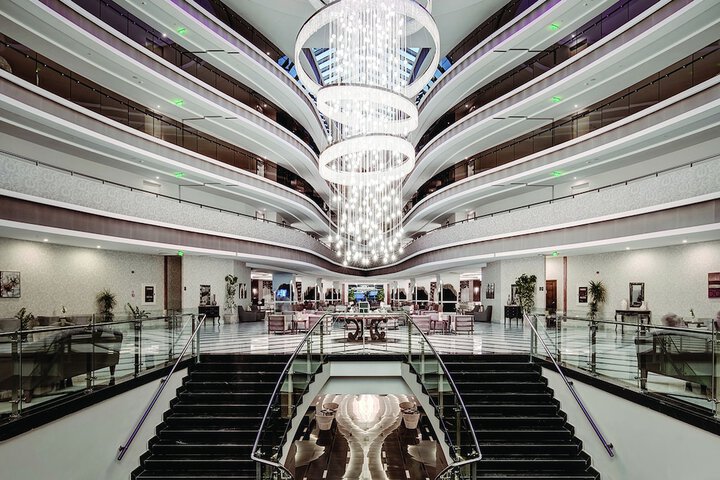 Entrance & Lobby