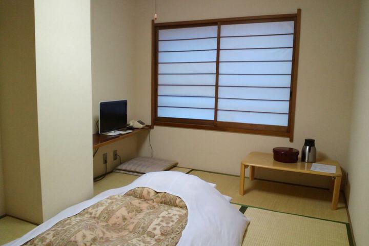 Room 7 of 74