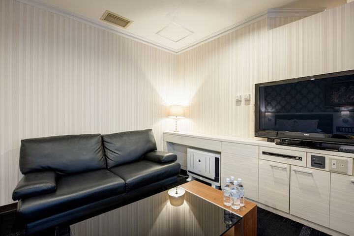 Room 10 of 239