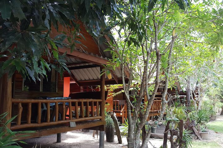 Pasai Beach Lodge