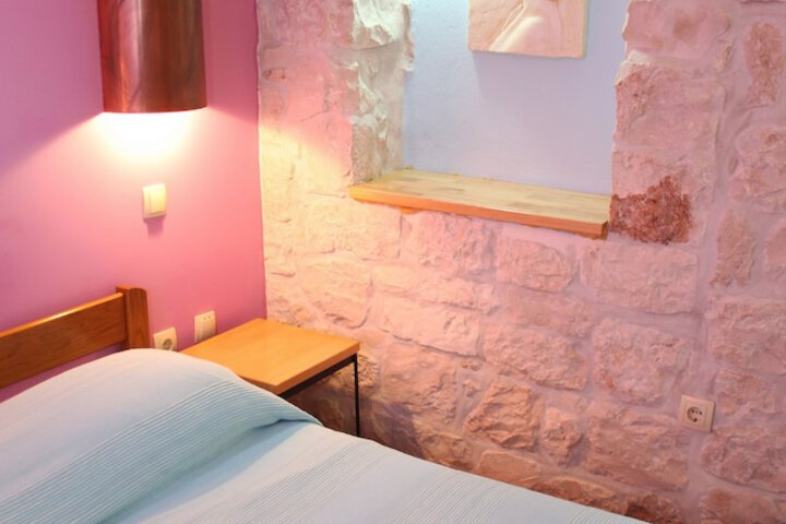 Room 5 of 57