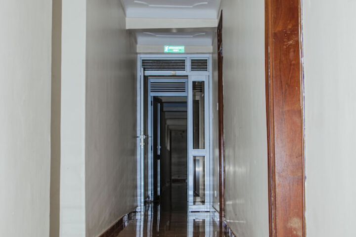 Ballroom/Hall 24 of 36