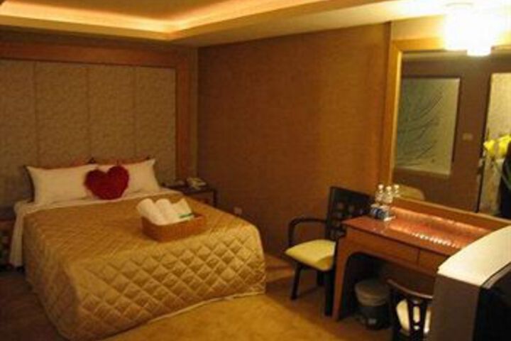 Room 18 of 21