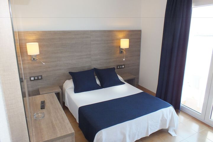 Room 4 of 81