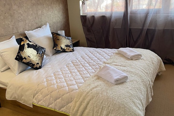 Room 8 of 15