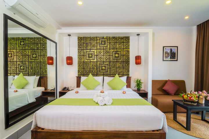 Room 85 of 298