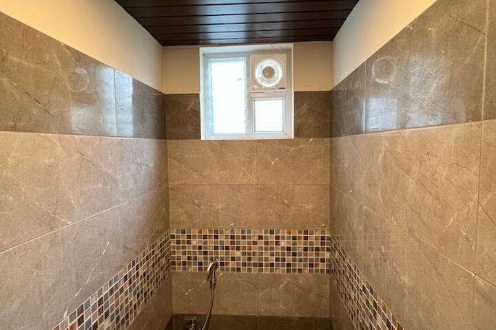 Room 12 of 23
