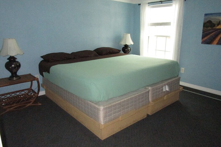 Room 8 of 96