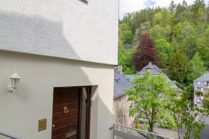 General 4 of 34