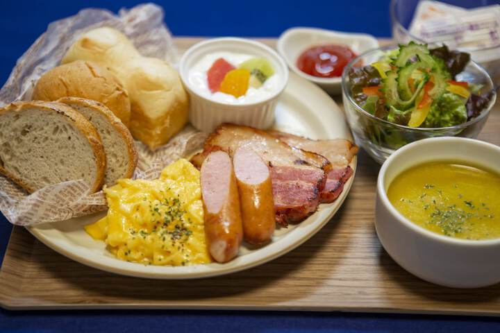 Breakfast/Coffee Service 19 of 22