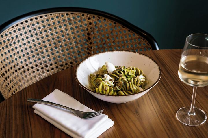Dining 98 of 139