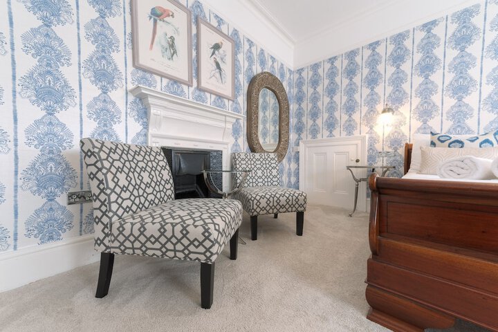 Room 15 of 104