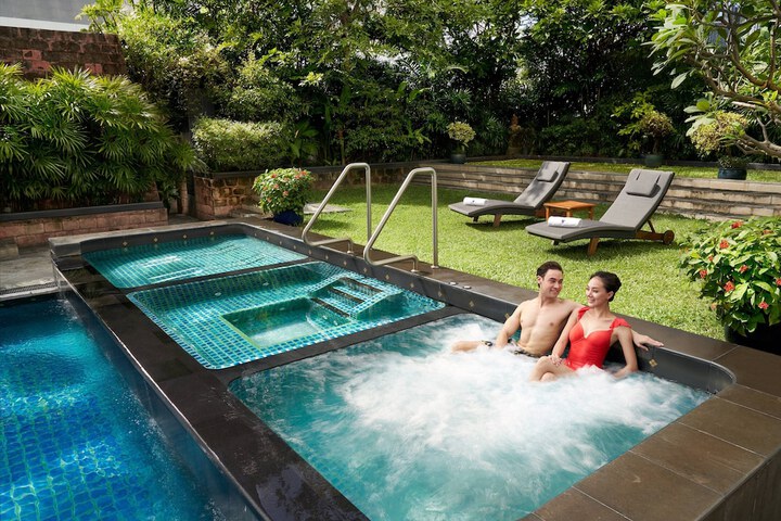 Pool 38 of 125