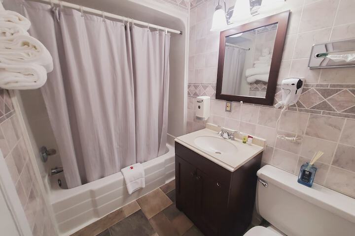 Room 13 of 19